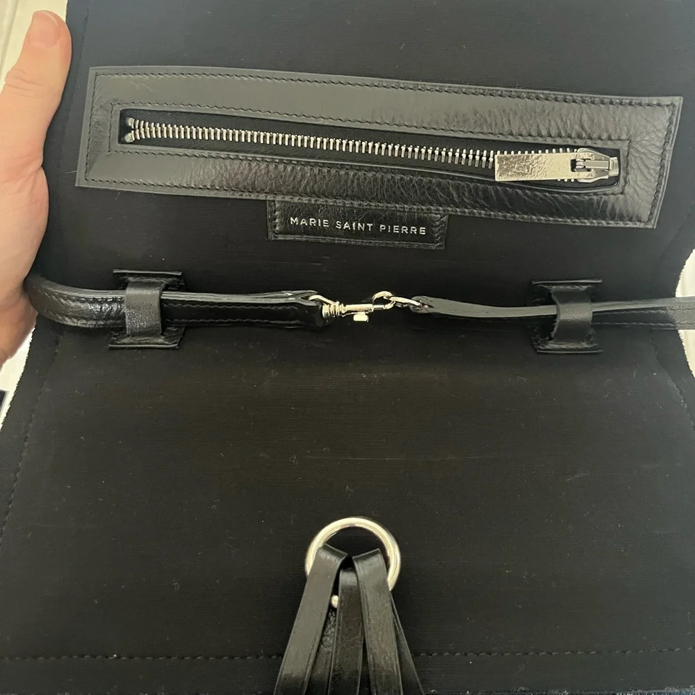 MARRIE SAINT PIERRE black leather purse - Picture 10 of 10